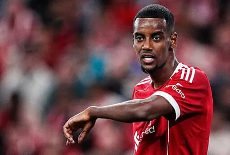 Isak's Debut Delivers Glamour Despite Noticeable Lack of Match Fitness