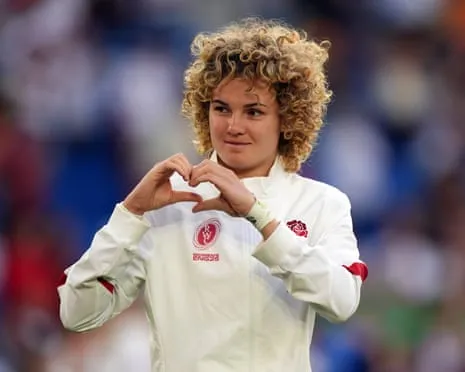 The Red Roses' Ellie Kildunne and Botterman Fit to Take On France in Last Four Clash