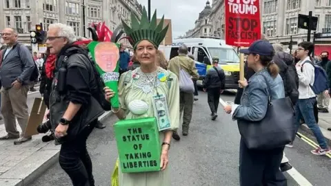 Numerous Protesters Converge in Central London to Denounce Trump's Second State Visit