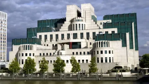 The UK's Secret Intelligence Service Introduces Deep Web Portal to Lure Intelligence Sources in the Russian Federation